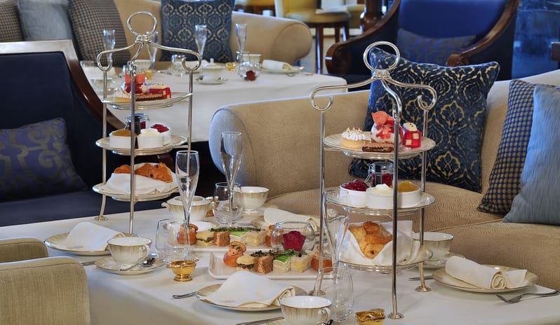 The Ritz-Carlton, Dubai, JBR - Lobby Lounge - Signature Afternoon Tea